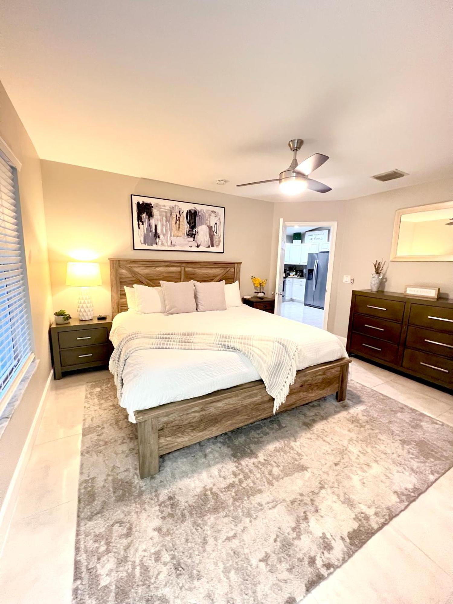 Spacious Home Near Downtown & The Beach ديلراي بيتش المظهر الخارجي الصورة