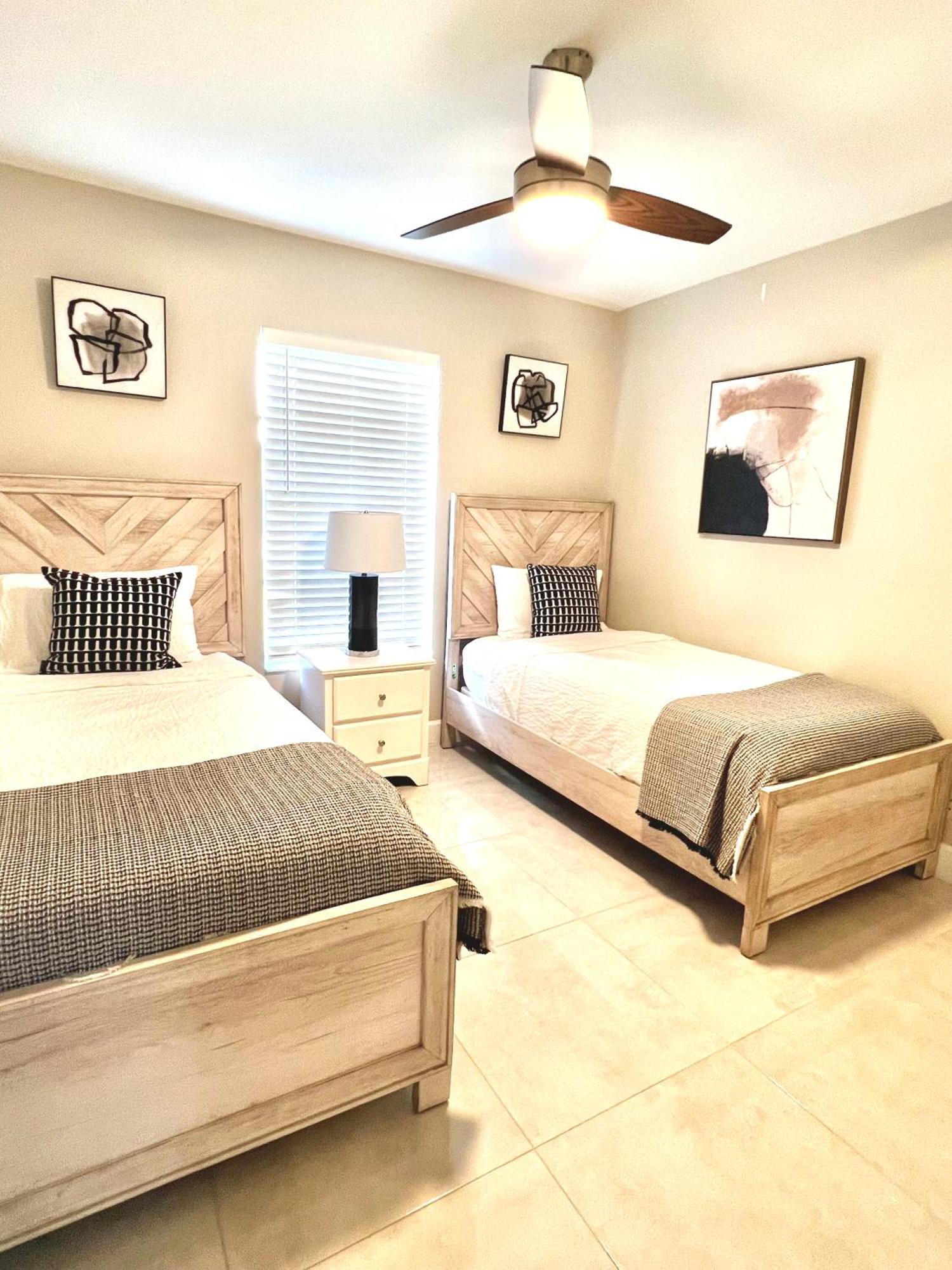 Spacious Home Near Downtown & The Beach ديلراي بيتش المظهر الخارجي الصورة