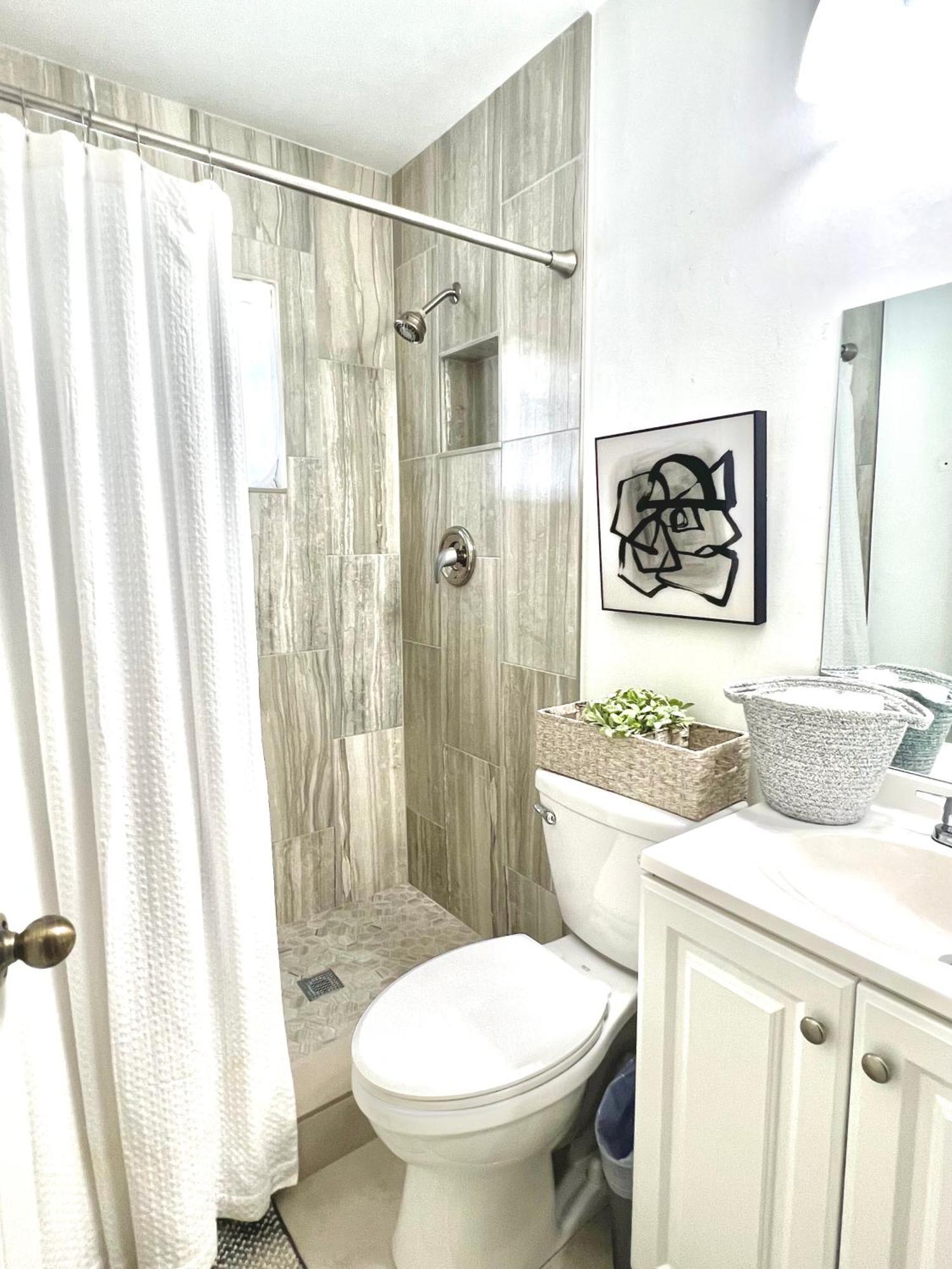 Spacious Home Near Downtown & The Beach ديلراي بيتش المظهر الخارجي الصورة